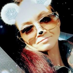 Meet your Posher, Meghan